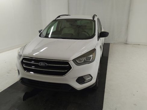 Used 2018 Ford Escape SEL w/ SEL Sport Appearance Package FWD image 15
