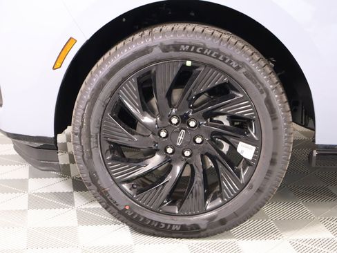 New 2026 Lincoln Navigator L Reserve AWD/4WD image 20