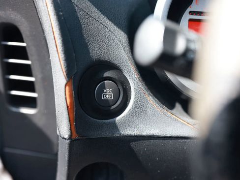 Used 2009 Nissan 370Z Coupe image 42