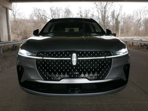 Used 2024 Lincoln Nautilus Reserve AWD/4WD image 39