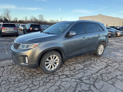 Used 2014 Kia Sorento EX w/ EX V6 Touring Package image 2
