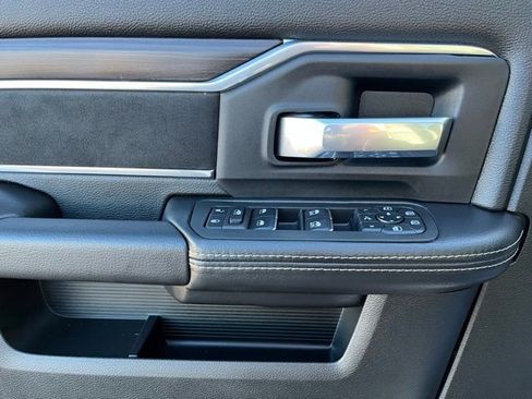 Used 2025 RAM 2500 Laramie image 10