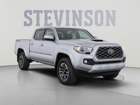 Used 2023 Toyota Tacoma TRD Sport w/ Advanced Technology Package AWD/4WD image 2
