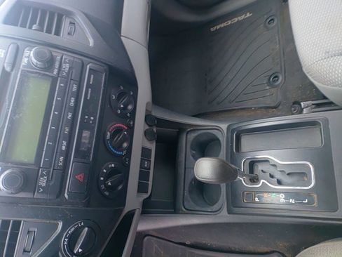 Used 2012 Toyota Tacoma Base 4x4 2dr Regular Cab 6.1 f image 11