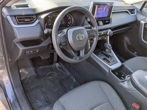 Used 2024 Toyota RAV4 XLE FWD image 17
