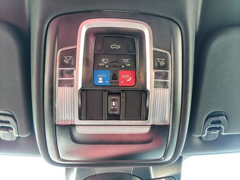 Used 2023 RAM 1500 Laramie AWD/4WD image 31