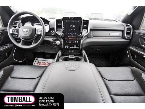 Used 2025 RAM 1500 Laramie AWD/4WD image 10