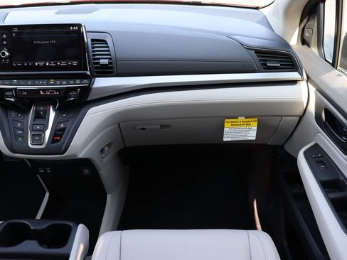 Used 2026 Honda Odyssey EX-L image 17