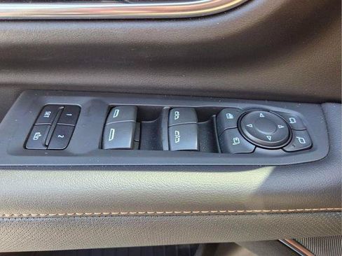 Used 2021 GMC Yukon XL AT4 w/ Rear Media and Nav Package AWD/4WD image 27