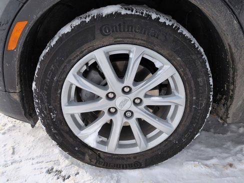 Certified 2023 Cadillac XT4 Luxury w/ Cold Weather Package image 18