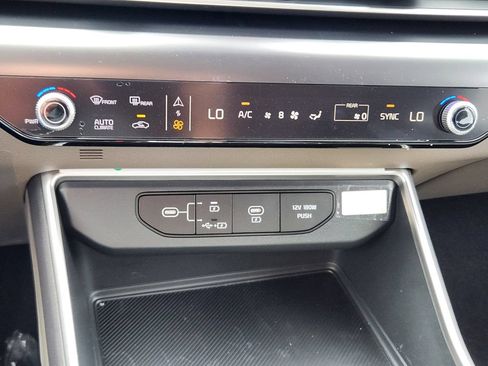 New 2026 Kia Carnival FWD image 14