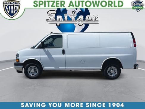 Used 2024 Chevrolet Express 2500 w/ Driver Convenience Package RWD image 6