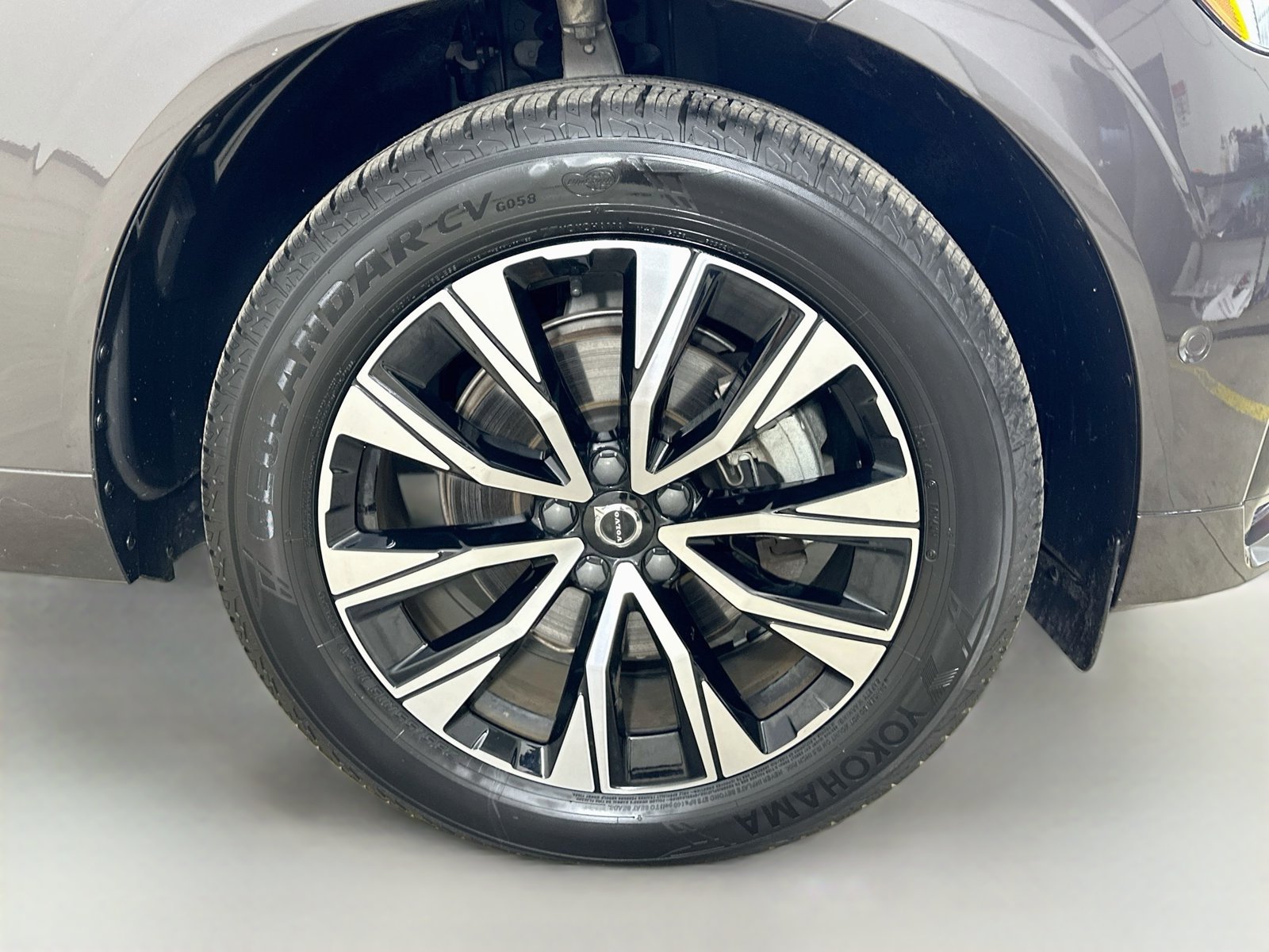 Used 2024 Volvo XC60 B5 Plus w/ Protection Package AWD/4WD image 10