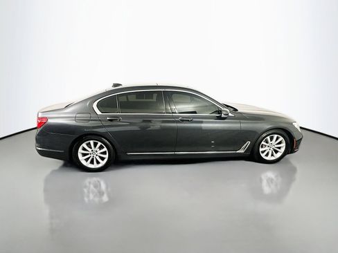 Used 2019 BMW 740i xDrive AWD/4WD image 8