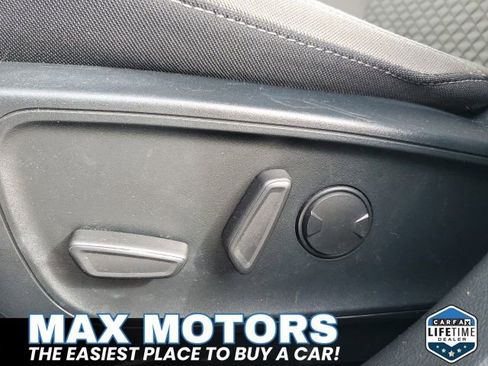 Certified 2020 Ford Escape SE image 18