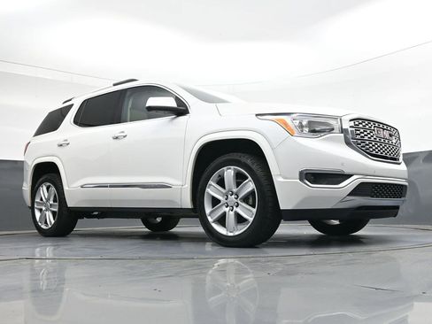 Used 2019 GMC Acadia Denali w/ Technology Package FWD image 27