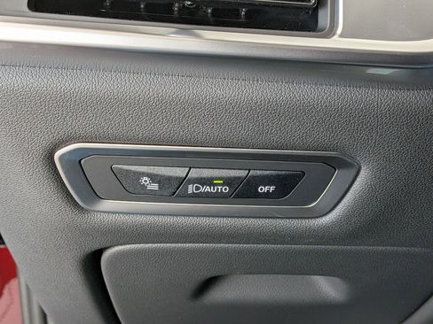 New 2026 BMW X7 xDrive40i w/ Premium Package image 18