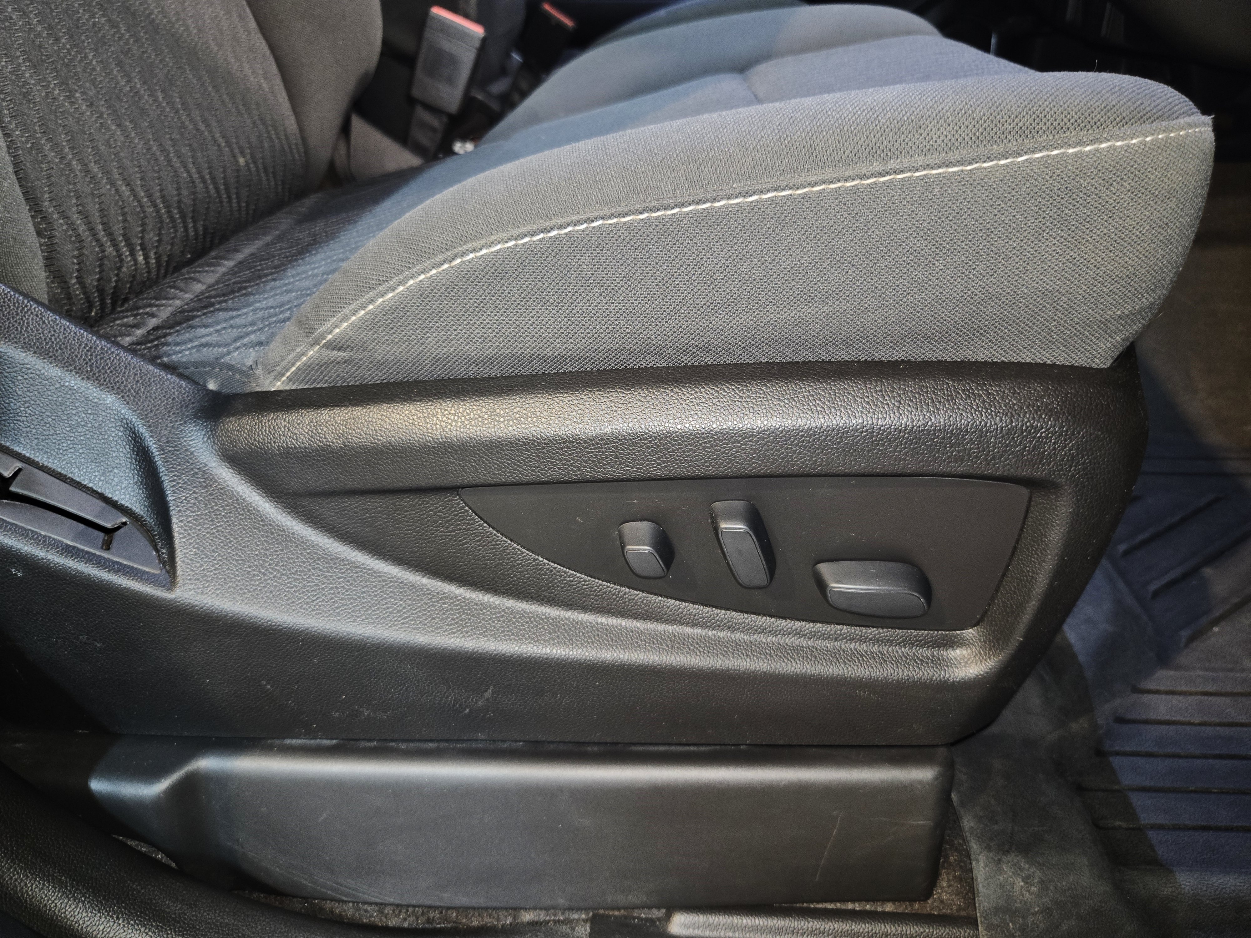 Used 2019 Chevrolet Tahoe 4WD w/ Enhanced Driver Alert Package image 29