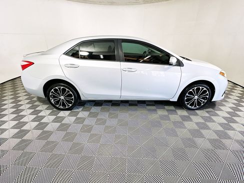 Used 2015 Toyota Corolla S image 2