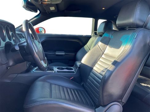 Used 2013 Dodge Challenger R/T image 22