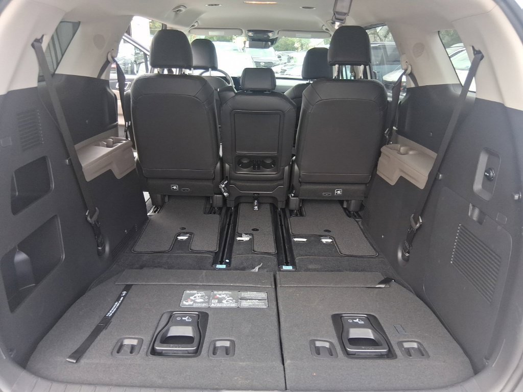 Certified 2026 Kia Carnival FWD image 17