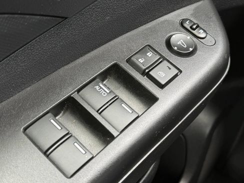 Used 2016 Honda CR-V LX image 23