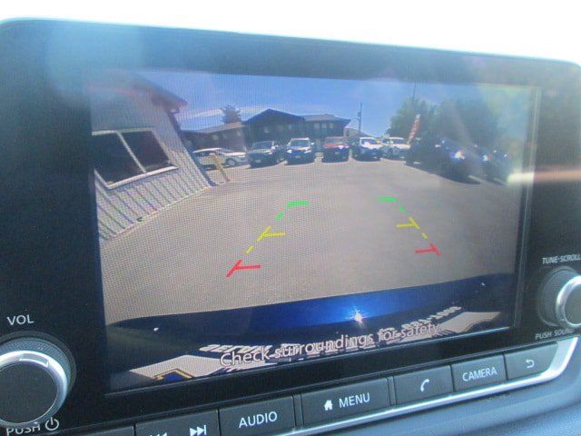 Used 2025 Nissan Rogue SV AWD/4WD image 17