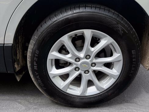 Used 2019 Chevrolet Equinox LS AWD/4WD image 17