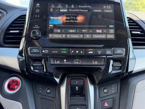 Used 2019 Honda Odyssey EX-L image 19