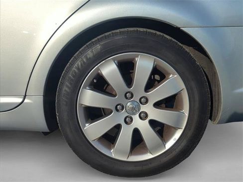 Used 2005 Toyota Avalon XLS FWD image 6