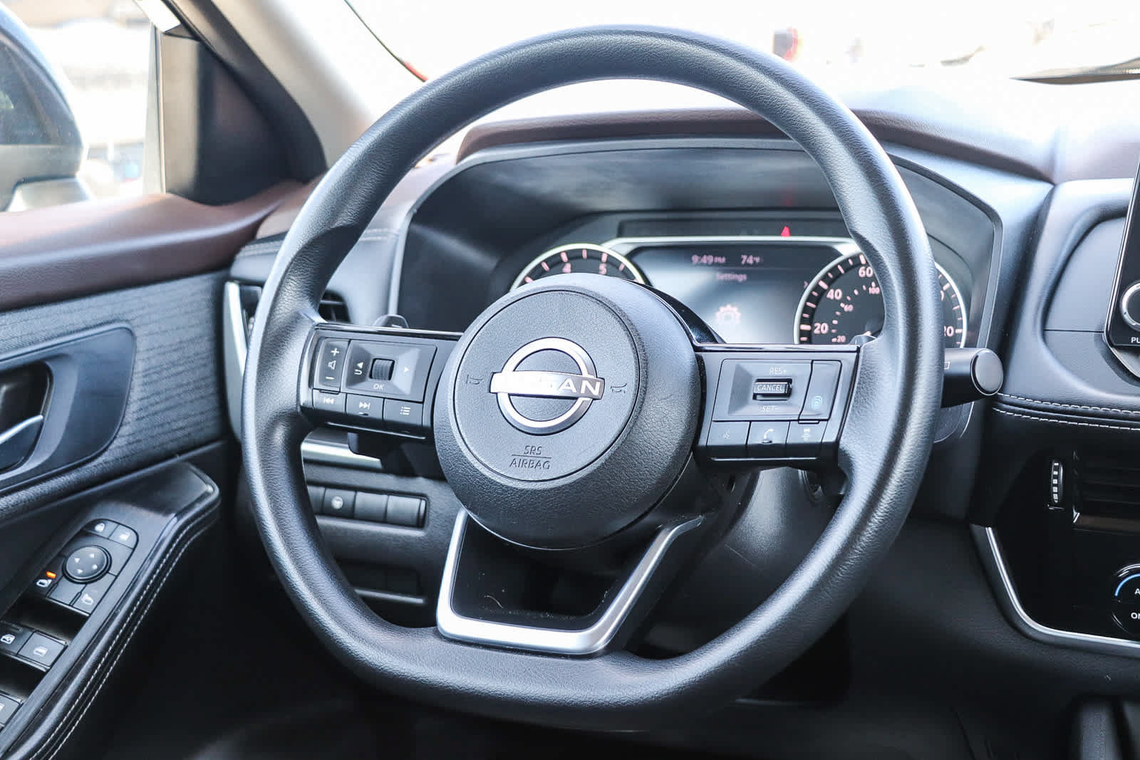 Used 2022 Nissan Rogue SV AWD/4WD image 16