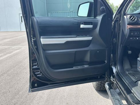 Used 2021 Toyota Tundra Limited w/ Limited Premium Package AWD/4WD image 5