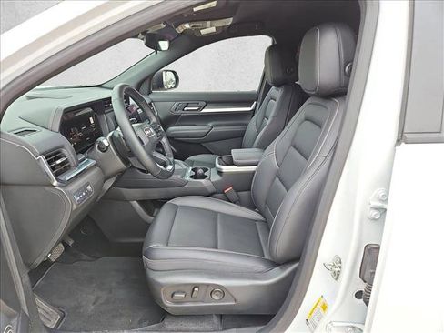 Used 2026 GMC Terrain Elevation w/ Elevation Premium Package image 16