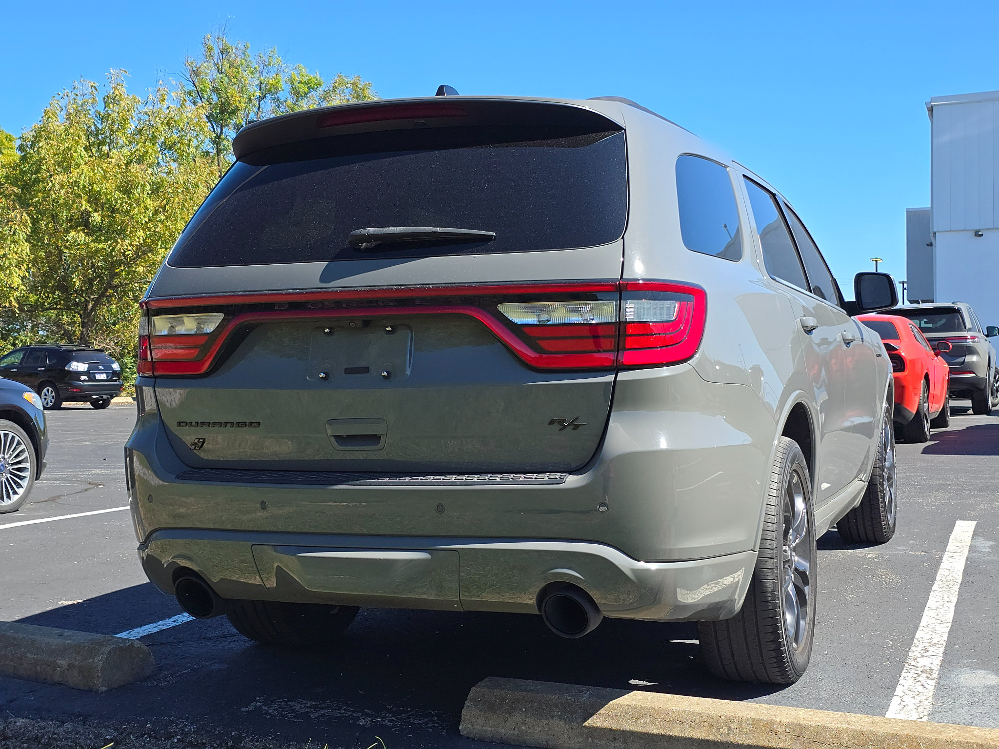 Used 2023 Dodge Durango R/T AWD/4WD image 3