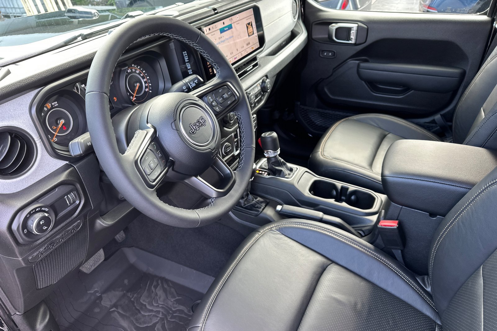 New 2026 Jeep Gladiator Sport AWD/4WD image 10