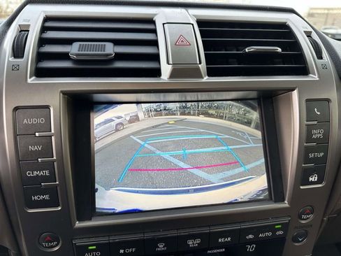 Used 2018 Lexus GX 460 image 29