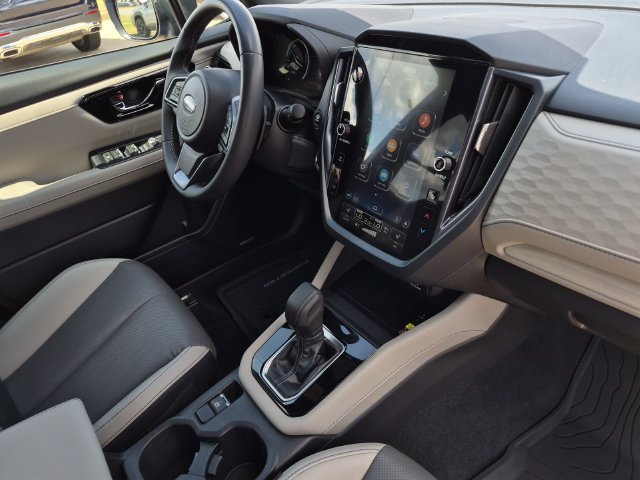 Used 2025 Subaru Forester Limited AWD/4WD image 15