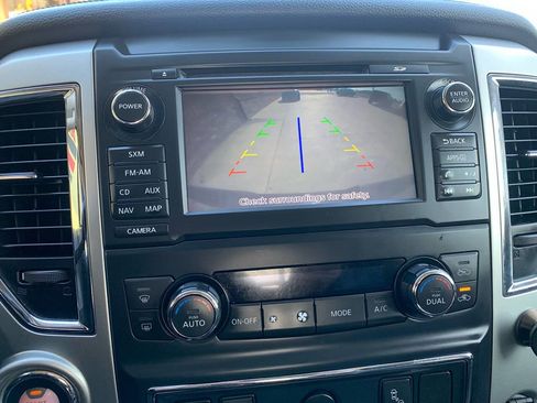 Used 2016 Nissan Titan SL image 32