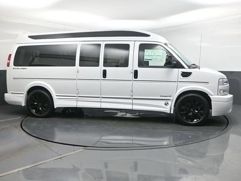 New 2026 Chevrolet Express 2500 Extended w/ Driver Convenience Package RWD image 1