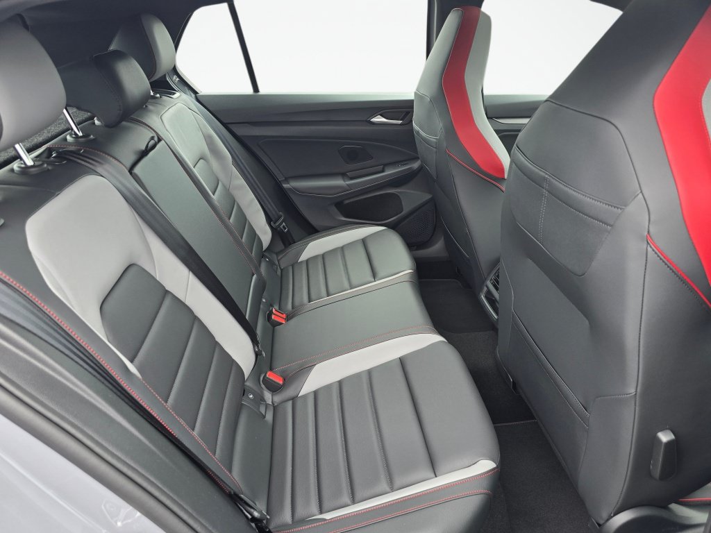 New 2026 Volkswagen GTI SE FWD image 39