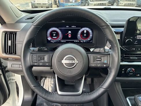 Used 2024 Nissan Pathfinder Platinum w/ Cargo Package image 35