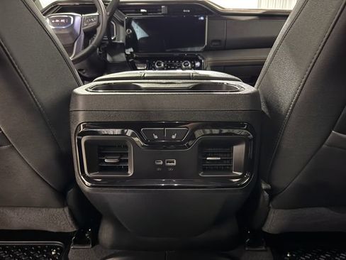 Used 2024 GMC Sierra 2500 AT4 AWD/4WD image 21