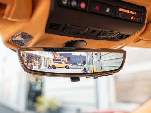 Used 2021 Chevrolet Corvette Stingray Premium Cpe w/ Z51 Performance Package image 26