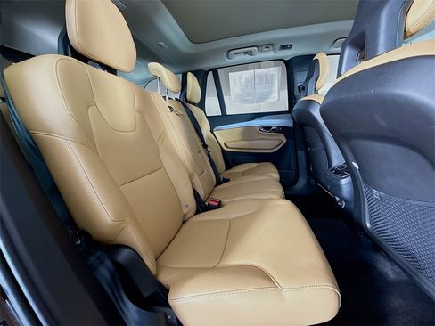 Used 2016 Volvo XC90 T6 Momentum w/ Vision Package image 29