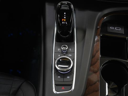 Used 2024 Cadillac Escalade ESV Sport Platinum w/ LPO, ONYX Package image 22