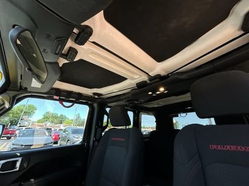 Used 2019 Jeep Wrangler Unlimited Rubicon w/ Cold Weather Group AWD/4WD image 32