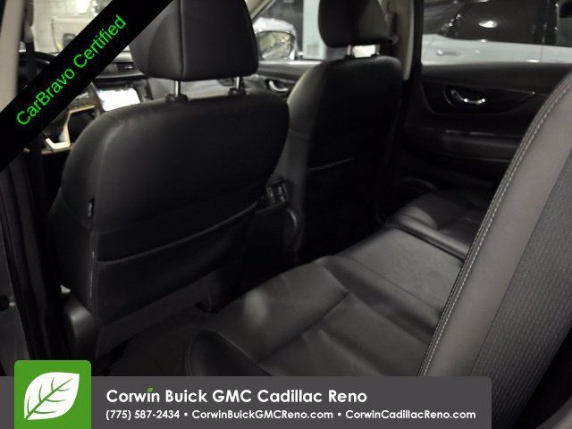 Used 2017 Nissan Rogue SL FWD image 27