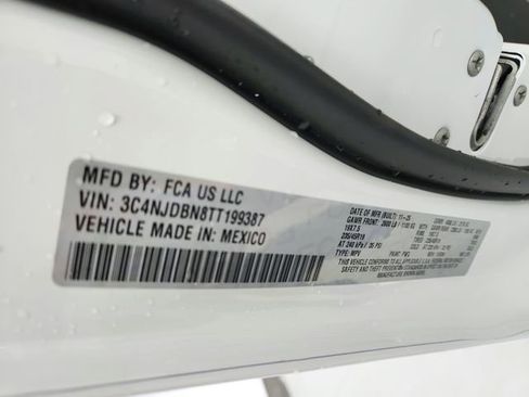 New 2026 Jeep Compass Latitude image 32