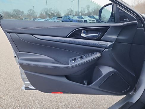 Used 2023 Nissan Maxima Platinum w/ Sport Mat Group image 18