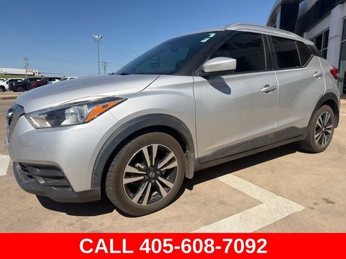 Used 2020 Nissan Kicks SV FWD image 7